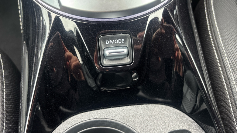 Nissan Juke 1.6 Hybrid Tekna 5dr Auto Hybrid Hatchback